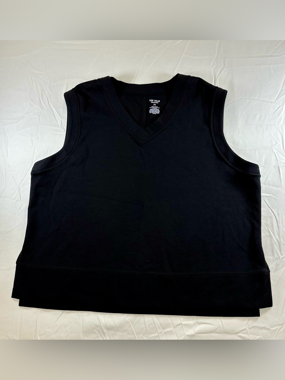 TEK GEAR Women’s Black V-Neck Sleeveless Vest